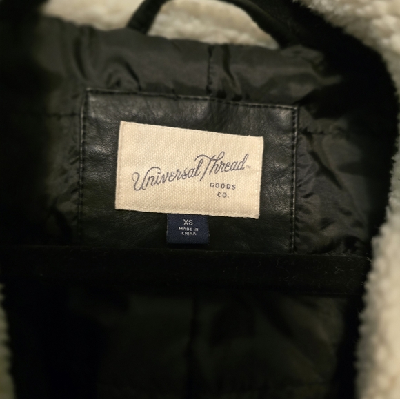 Jacket - Picture 3 of 4